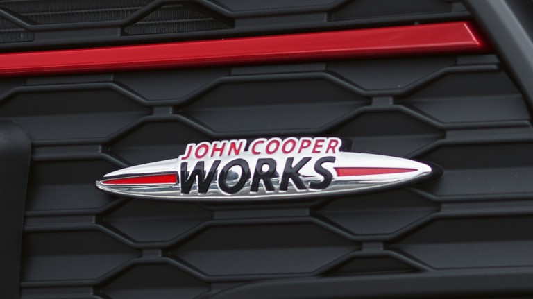 MINI JOHN COOPER WORKSロゴ